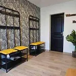بيت للعطل Le Clos Des Instants *