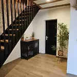 Le Clos Des Instants بيت للعطل *