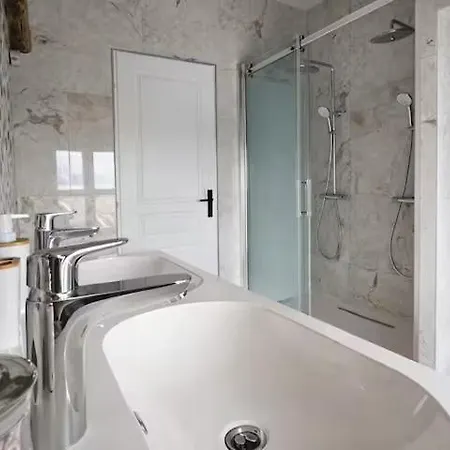 Le Clos Des Instants Holiday home *
